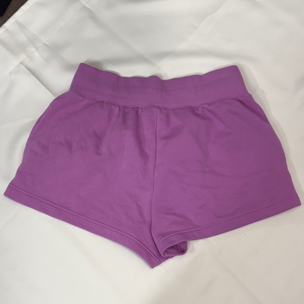 SPORTSWEARS PHOENINX FLEECE HIGH WAISTED LOOSE SHORTS. - Picture 3 of 7